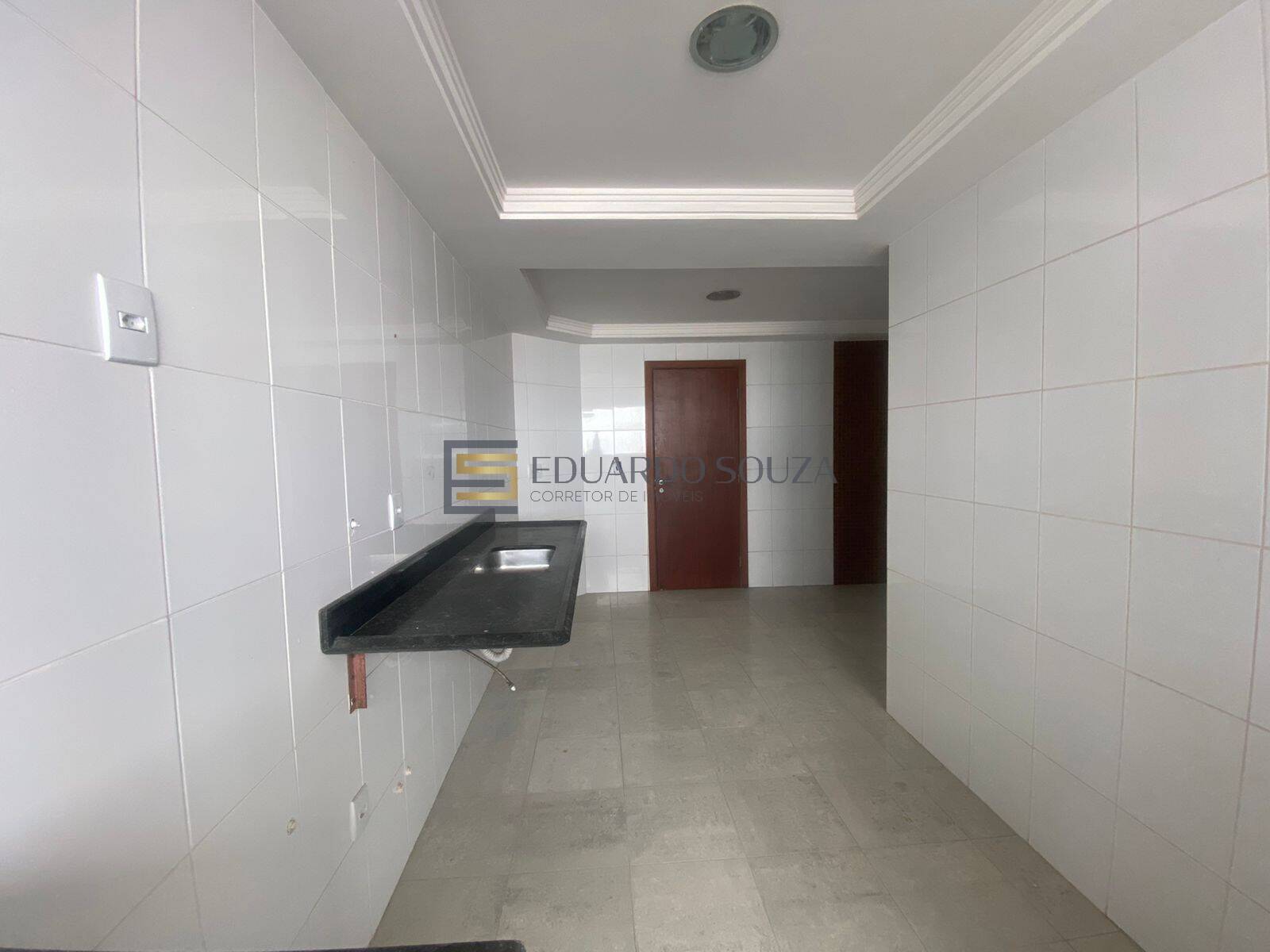 Apartamento à venda com 4 quartos, 143m² - Foto 11