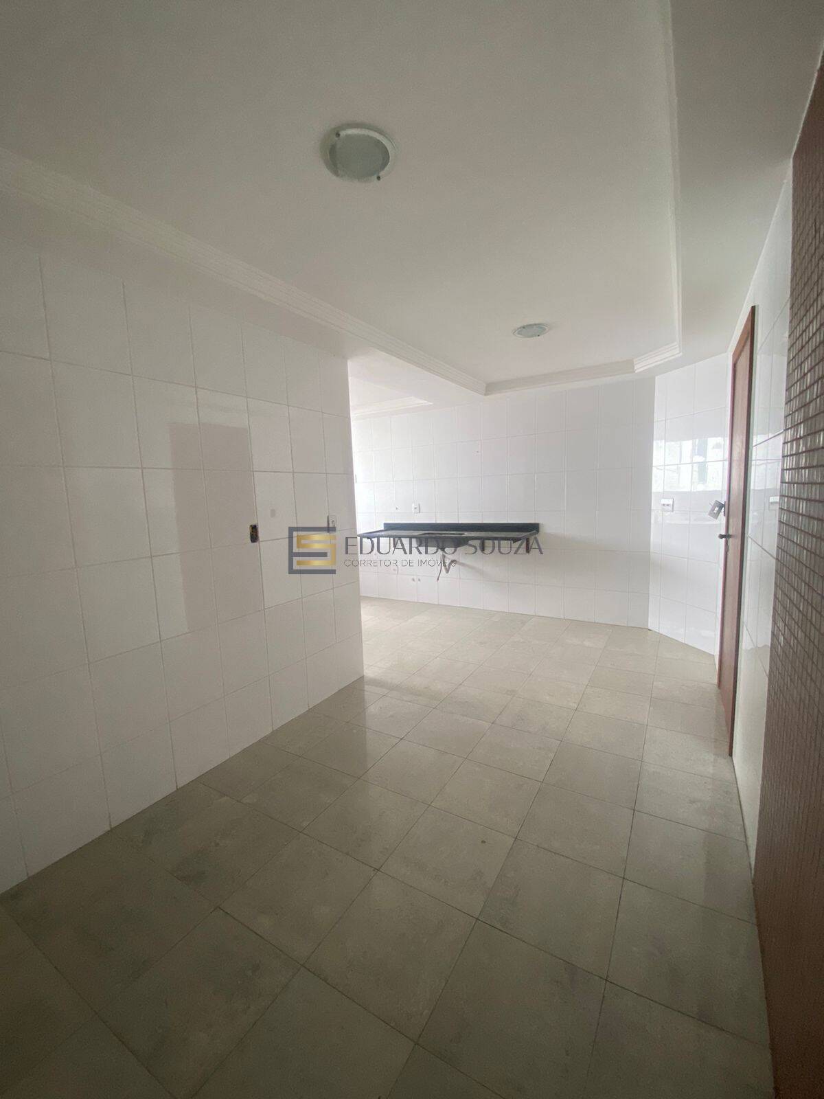 Apartamento à venda com 4 quartos, 143m² - Foto 12