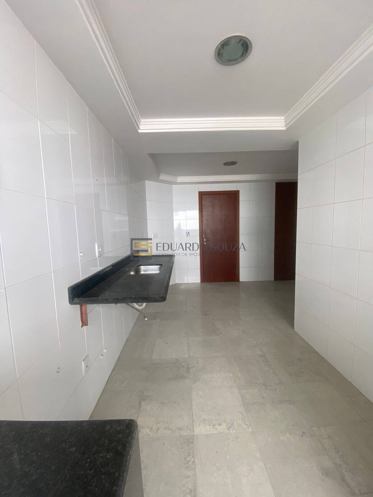 Apartamento à venda com 4 quartos, 143m² - Foto 9