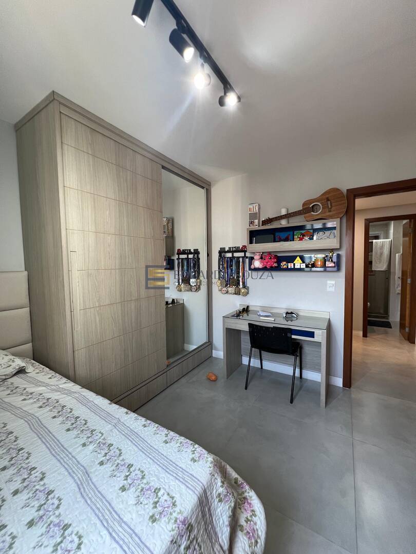 Apartamento à venda com 3 quartos, 120m² - Foto 7