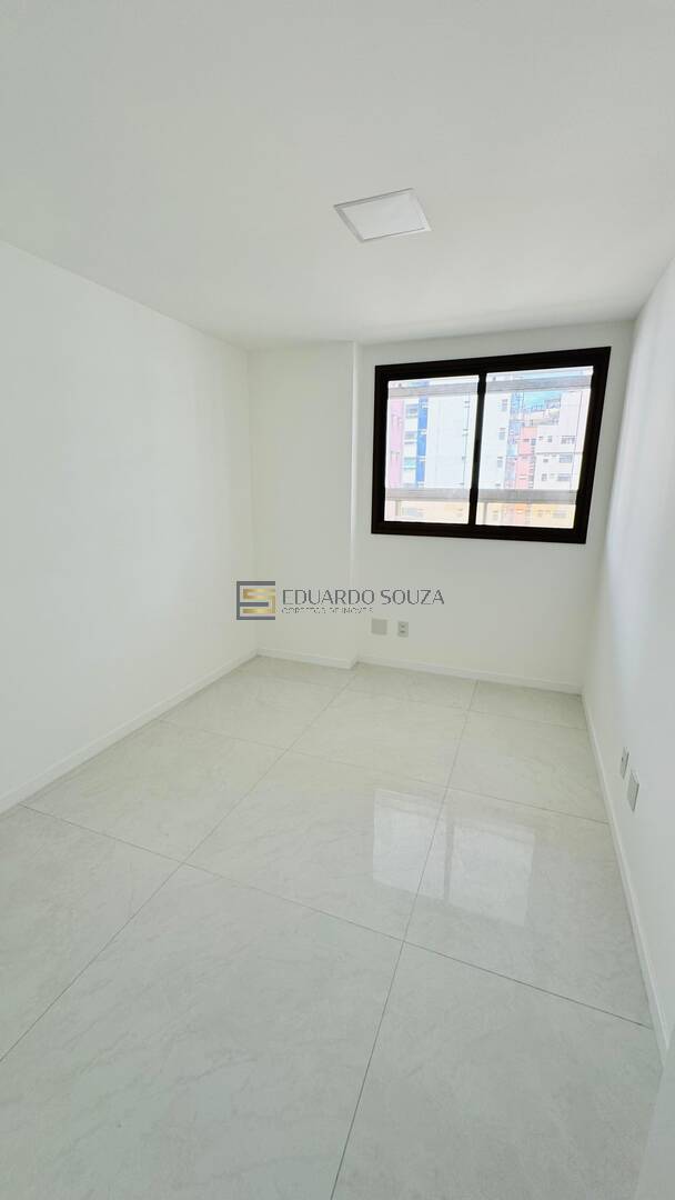 Apartamento à venda com 3 quartos, 105m² - Foto 9