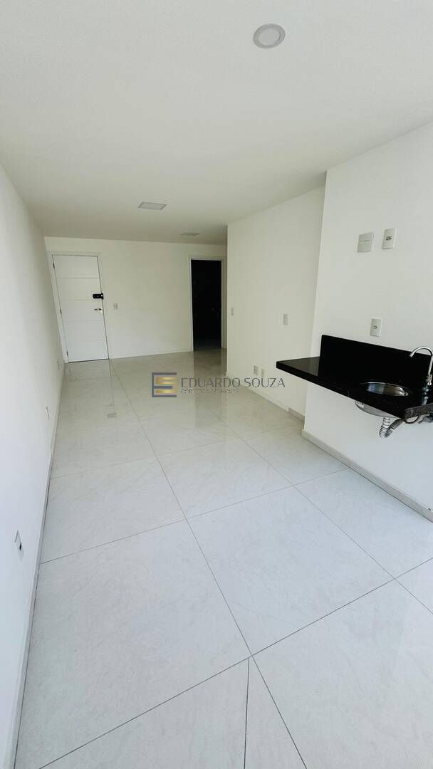 Apartamento à venda com 3 quartos, 105m² - Foto 7