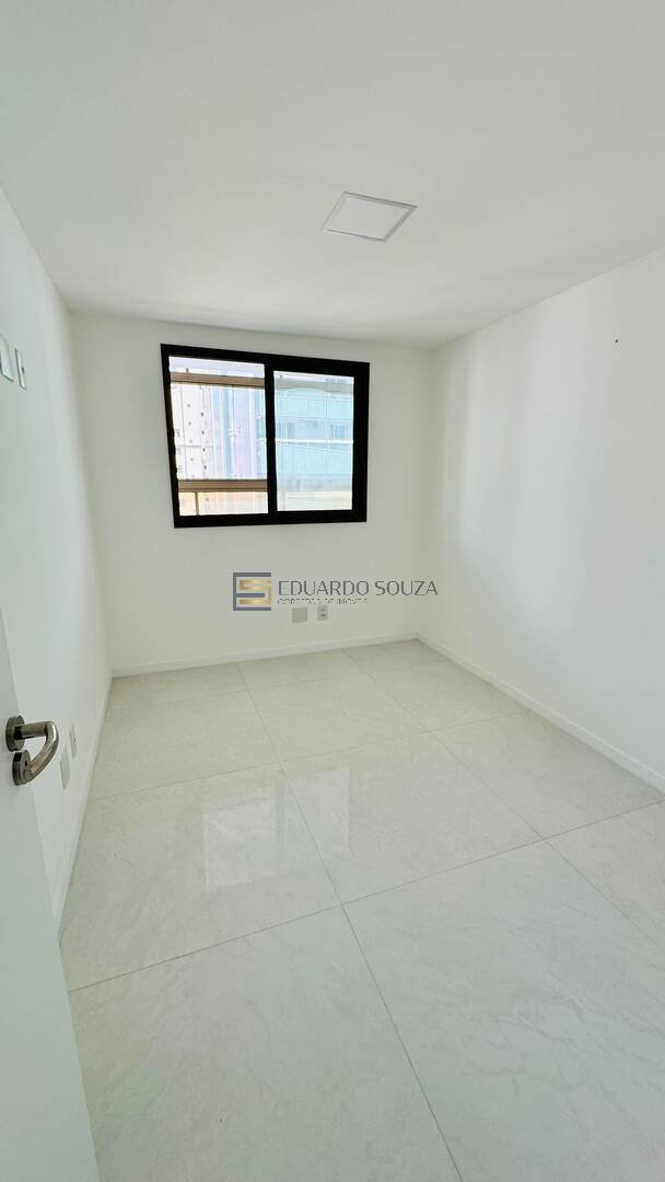 Apartamento à venda com 3 quartos, 105m² - Foto 8