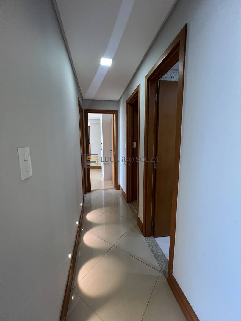 Apartamento à venda com 3 quartos, 115m² - Foto 9